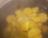 Foto del paso 2 de la receta: Lomo con salsa de champiñón al tinto y puré de batata especiado