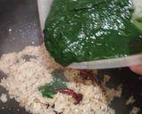 A picture of step 4 of Spinach Curry with mushroom and paneer cottage cheese.