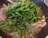 Foto del passaggio 3 della ricetta Maccheroni al ferretto con salsiccia grana e rucola