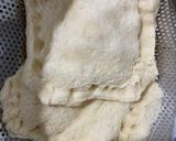 Hình bước làm 3 của món Sandwich nhân xúc xích mayo