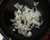 Foto del paso 1 de la receta: Sopa de tomate jerezana