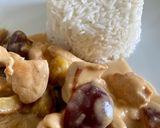 Une image de l'étape 6 de Émincé de poulet aux quetsches, miel, crème fraîche et vin moelleux.