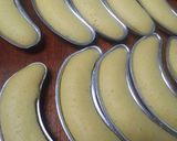 Foto langkah ke 3 dari resep Banana steam cake.