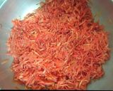A picture of step 2 of Carrot halwa with condensed milk.