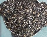 કાળા તલ ની ચીકી (Black Til Chikki Recipe In Gujarati) રેસીપી સ્ટેપ2ફોટો