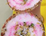 A picture of step 3 of Rose lassi.