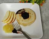 A picture of step 6 of Apple Pancake With Mulberry Topping.