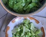 Foto langkah ke 1 dari resep Sayur Bening Sawi.