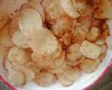 A picture of step 2 of Chatpati  allu ke chips.