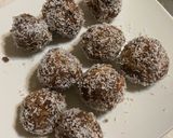 Foto del paso 5 de la receta: Trufas de porotos Aduki, coco y cacao
