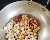 A picture of step 3 of Makhana kheer.