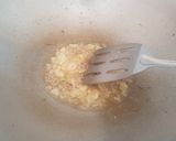 Foto langkah ke 4 dari resep Sayur Sop Sosis Bening.
