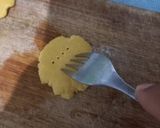 Foto langkah ke 5 dari resep Eggless Pan Bake Cookies.
