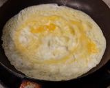A picture of step 5 of Pad Thai Shrimp Wrapped in Egg.