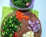 Foto langkah ke 3 dari resep Tumis Kacang Panjang dan Labu Siam.