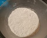 A picture of step 1 of Cheesy garlic loaf.