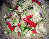 Foto langkah ke 2 dari resep Sambal Beberuk Terong Khas Lombok.