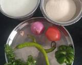 Instant Semolina Uttapam रेसिपी चरण 1 फोटो