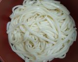 รูปขั้นตอนการทำที่ 1 ของ อุด้งนาเบะผักกาดขาวหมูสไลด์ (豚バラ白菜のうどん鍋)