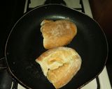 Foto del paso 2 de la receta: Tortas de jamón calientes rellenas de queso asadero