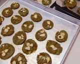 Foto langkah ke 5 dari resep Almond Matcha Cookies.