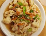 A picture of step 5 of Cauliflower and bacon stir fly.