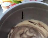 Foto langkah ke 3 dari resep Cake Ketagih (Cake Lukis dengan Cokelat).