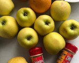 Foto del paso 1 de la receta: Mermelada casera de manzana y naranja, con especias, en microondas