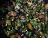 A picture of step 3 of Bhindi do Pyaza.