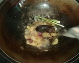 Foto langkah ke 4 dari resep Tumis kerang.