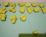 Foto langkah ke 4 dari resep Donat Pandan Suji.