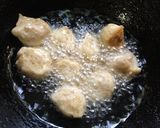 A picture of step 2 of Banana Fritters.