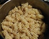 A picture of step 1 of Baked ziti.