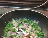 A picture of step 6 of White sauce pasta.