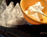 Somlói tekercs pisztáciával recept fázis 1 fotója