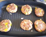 A picture of step 5 of Beef Burger.