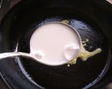 Foto langkah ke 3 dari resep Papeda telor / cilung.