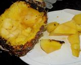 Foto del paso 12 de la receta: Ananá con ensalada de frutas tibia y helado