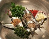 Foto del paso 6 de la receta: Sardinas marinadas al horno, con fondo de tomates, cebollas, y patatas asadas