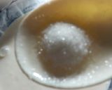 A picture of step 5 of Baobab milk shake drink.