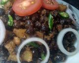 A picture of step 2 of Kalay cholay ki salan.