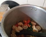 A picture of step 5 of Lotus with spinach.