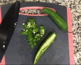 Foto del paso 2 de la receta: Alubias con brócoli y salchicha ahumada con ajo