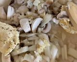 A picture of step 1 of Creamy Chicken Hotpot.
