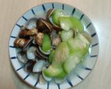 絲瓜蛤蠣湯的食譜步驟3照片