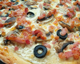 Foto del paso 11 de la receta: Pizza a la carbonara con olivas negras
