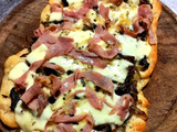 Pizza Blanca casera. (*Sin tomates) 🍕🧀🫑🌶️🍄‍🟫