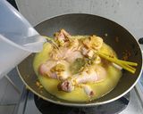 Foto langkah ke 4 dari resep Opor Ayam Kuah Kuning.