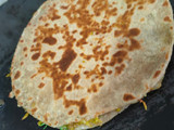 દૂધી સ્ટફ્ડ પરાઠા (Dudhi Stuffed Paratha Recipe In Gujarati)
