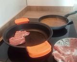 Foto del paso 1 de la receta: Filetes de cerdo en salsa